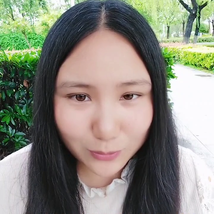 短下巴发型千万别乱选，选不好胖一圈，展现优势发型大公开